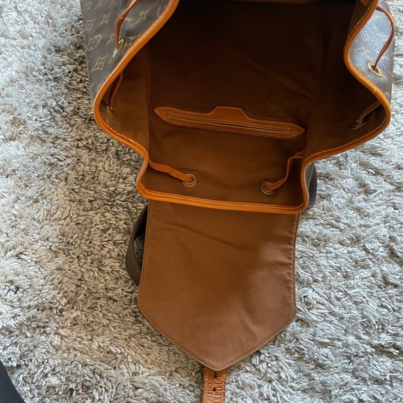 Vintage Authentic LV backpack in excellent condition! - Picture 5 of 7